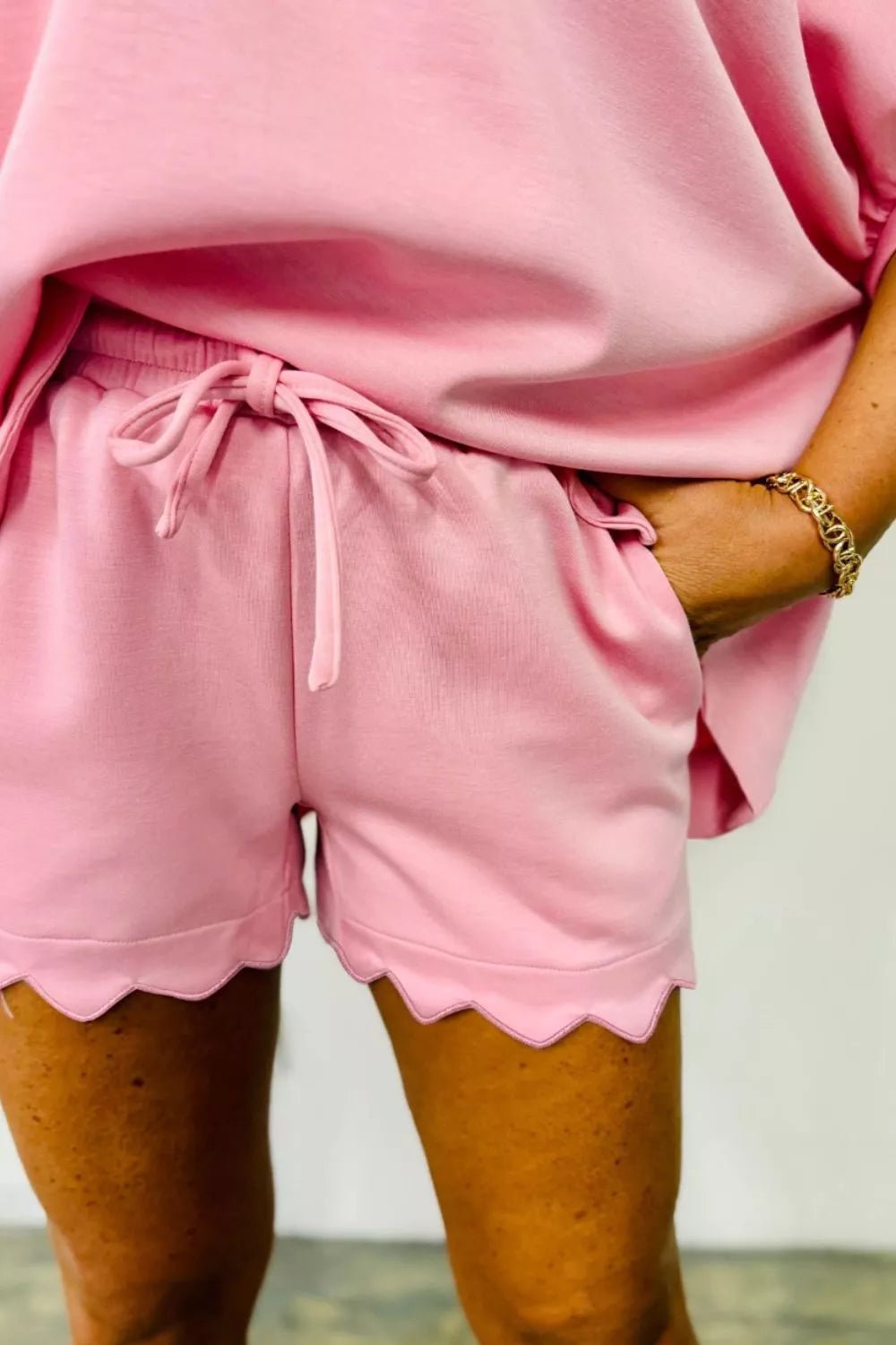 Scalloped V Neck Dolman Oversize Top Drawstring Short Set - NORIVE