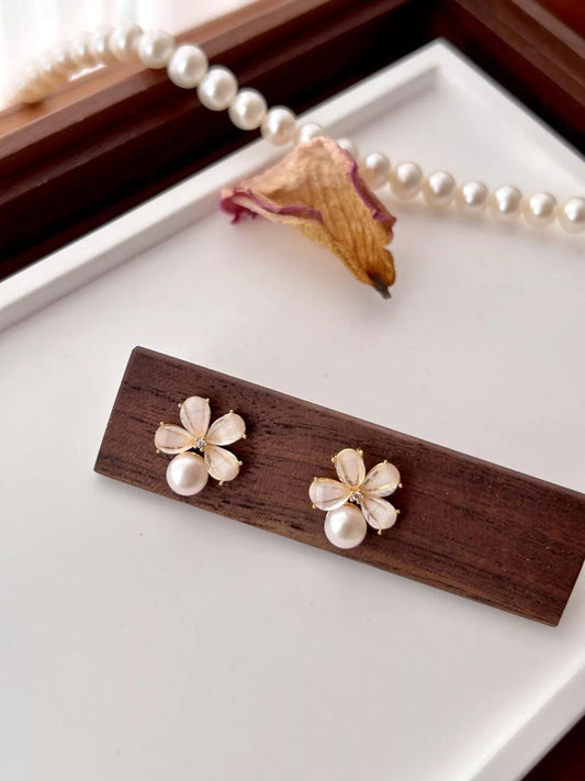 Floral Pearl Stud Earrings - NORIVE