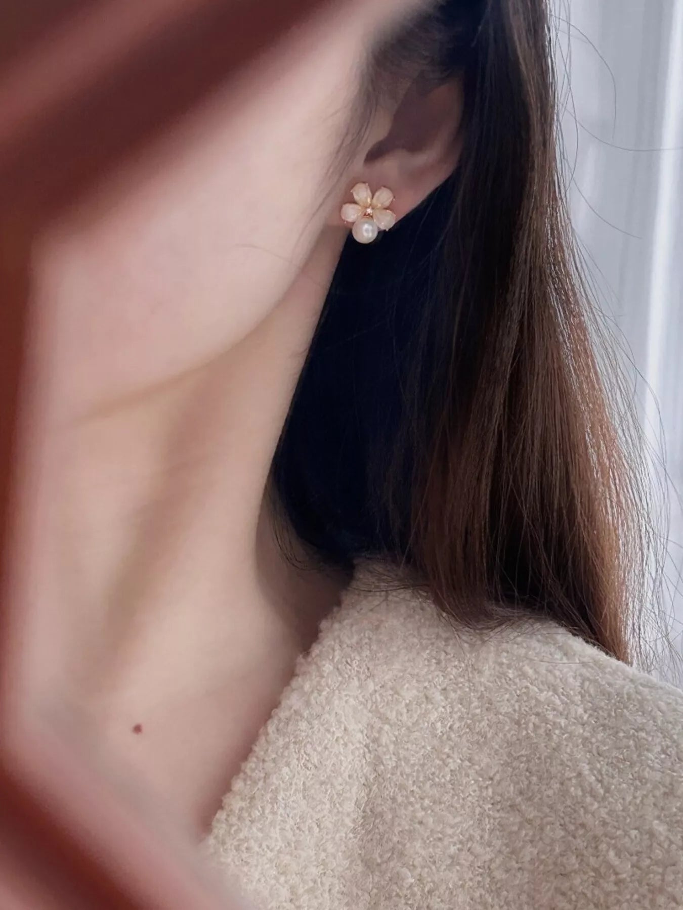 Floral Pearl Stud Earrings - NORIVE