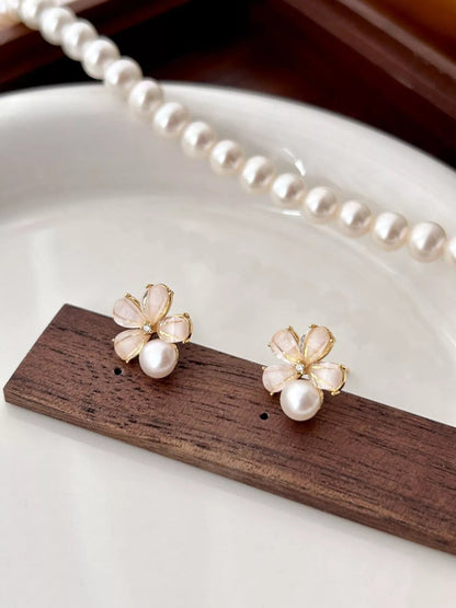 Floral Pearl Stud Earrings - NORIVE