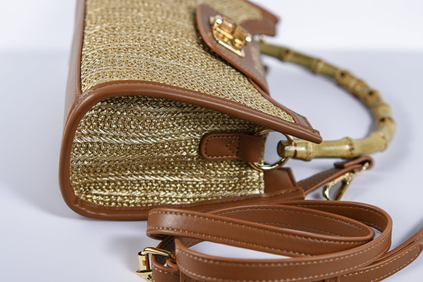 Side profile of woven bamboo handle with shoulder trap
